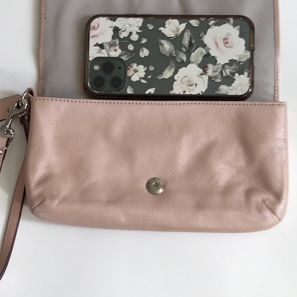 Coach Ashley leather clutch /wristlet💕Host Pick💕 Like new! - Picture 13 of 13